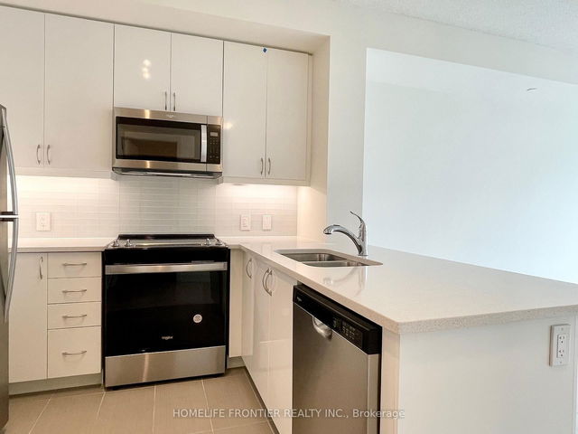 3015 - 4955 Yonge Street