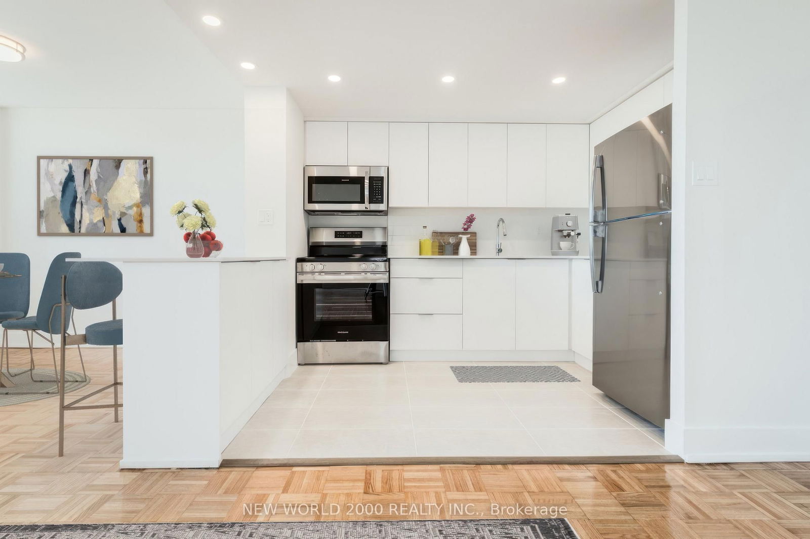 Condo for lease at 1003-33 Erskine Avenue, Toronto, Mount Pleasant West, M4P 1Y6 - MLS: C12135595