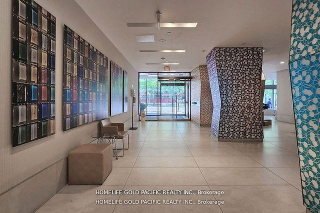 1202 - 832 Bay Street