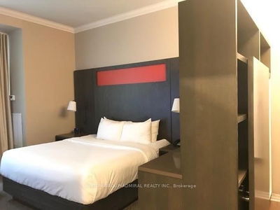 Unit 1009 — 1 King St, Toronto - Bay Street Corridor image-0-3