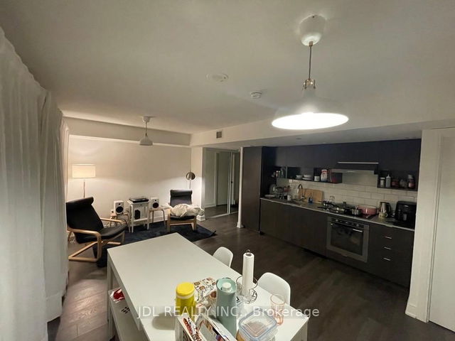 2105master - 89 Mcgill Street
