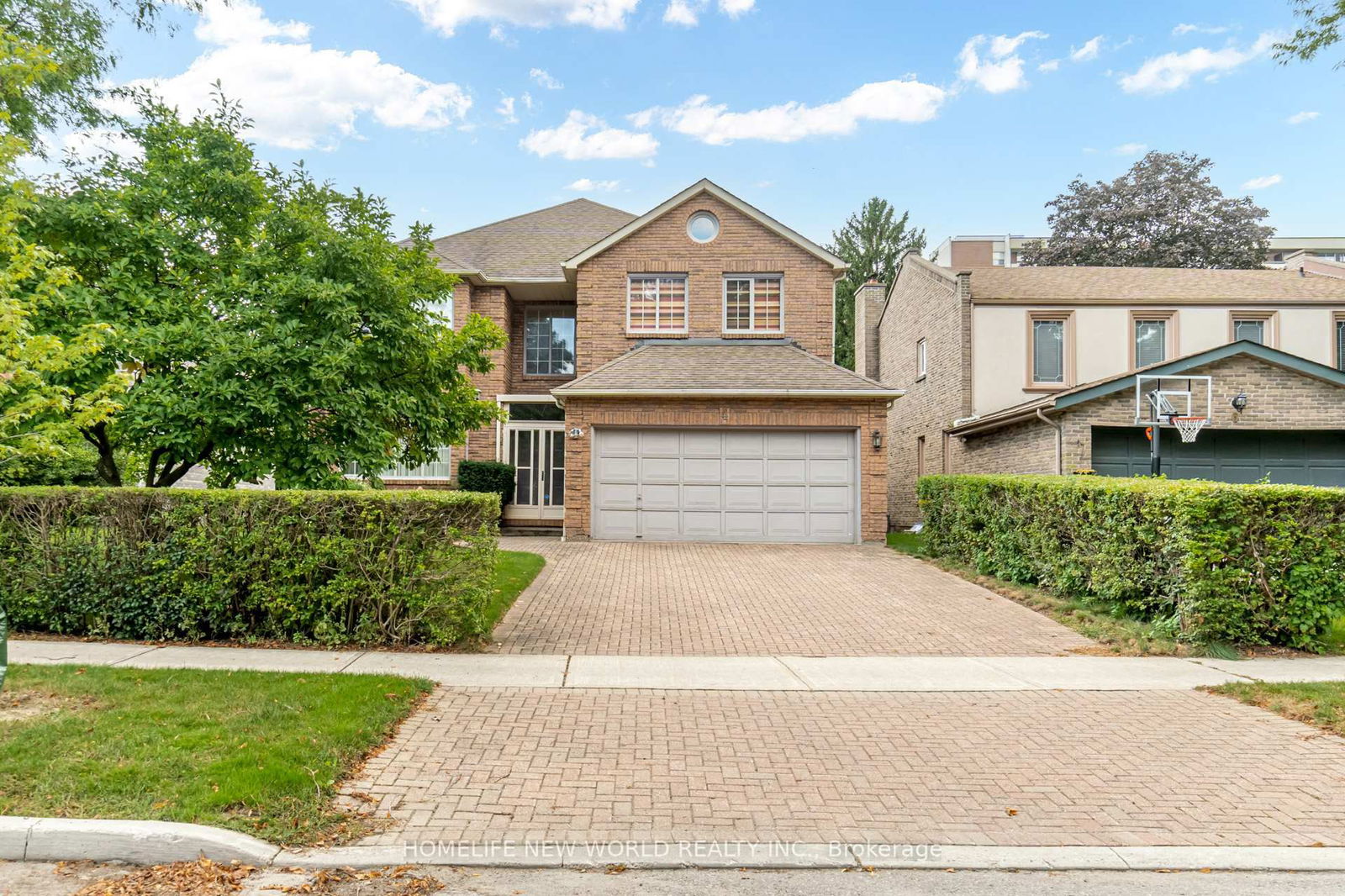Detached House for sale at 4 Tarbert Road, Toronto, Bayview Woods-Steeles, M2M 2Y2 - MLS: C12135965