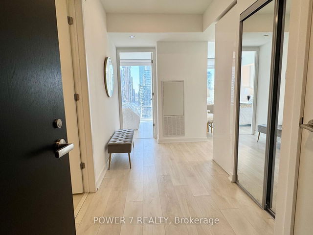 3305 - 501 Yonge Street