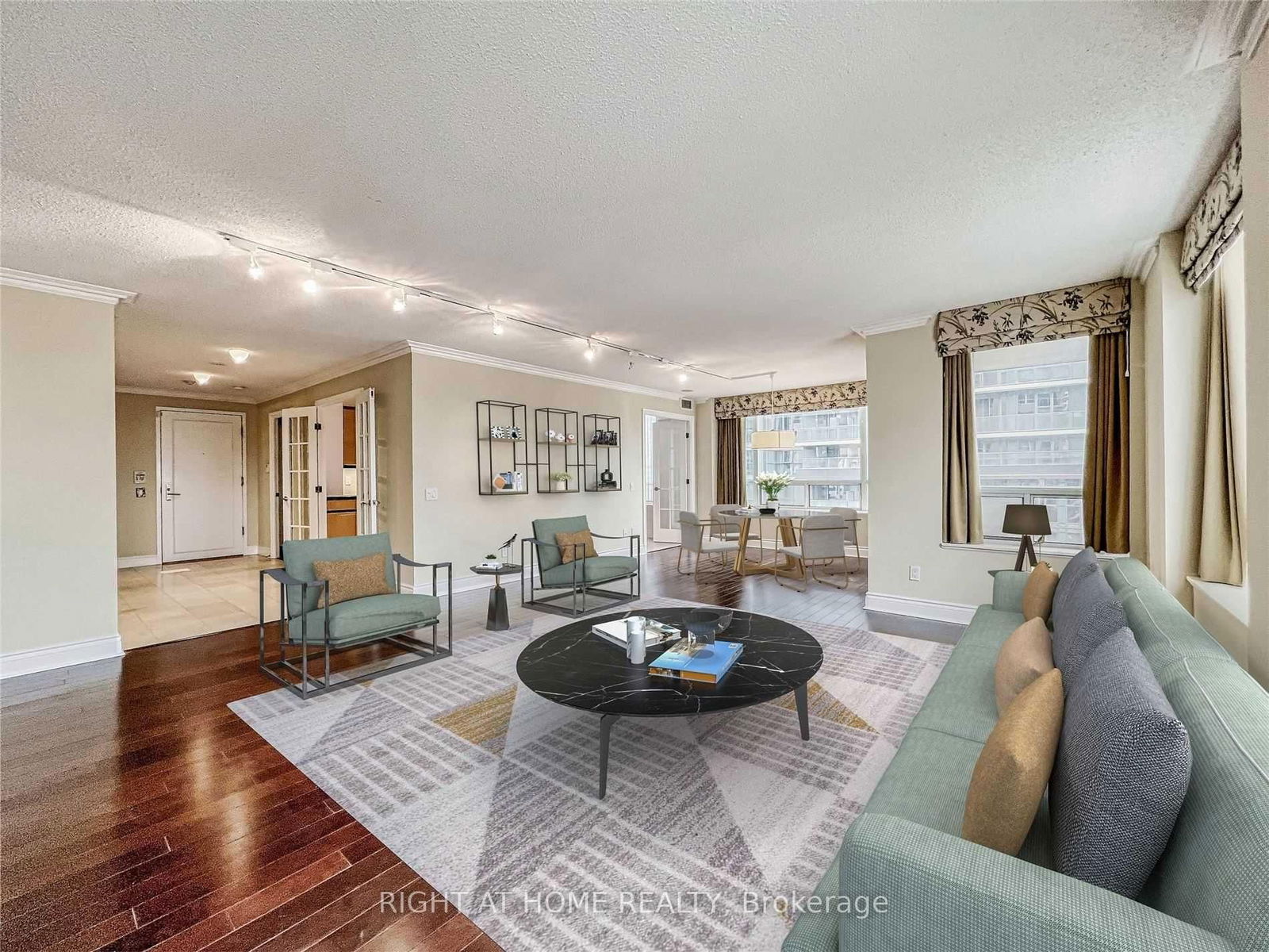 Condo for lease at 905-123 Eglinton Avenue, Toronto, Mount Pleasant West, M4P 1J2 - MLS: C12136079