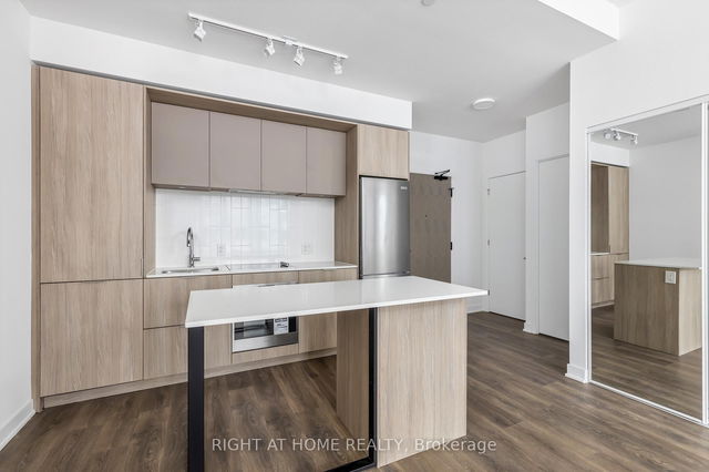 313 - 35 tubman Avenue
