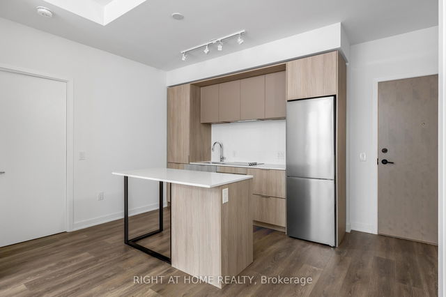 313 - 35 tubman Avenue