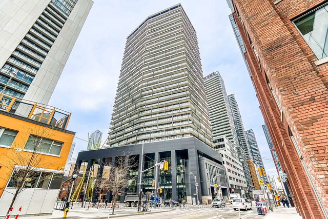 2806 - 125 Peter Street