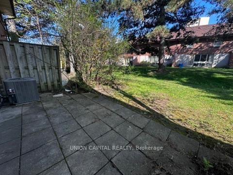 33 - 10 Esterbrooke Avenue