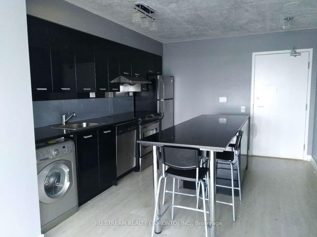 701A - 19 Singer Court