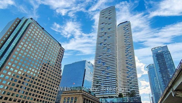 Unit 5305 - 100 Harbour Street