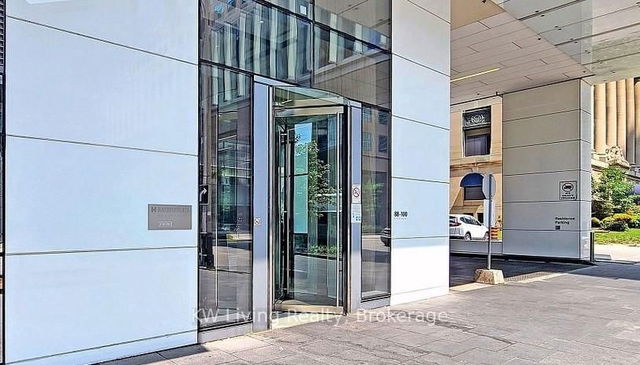 Unit 5305 - 100 Harbour Street
