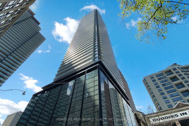 912 - 501 Yonge Street