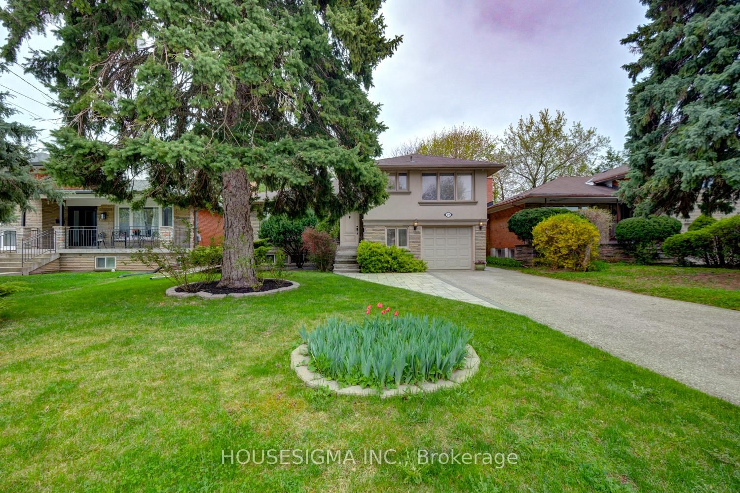 Detached House sold at 39 Pannahill Road, Toronto, Bathurst Manor, M3H 4N4 - MLS: C12136964