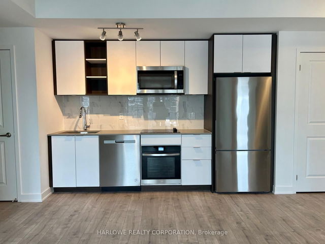 1208 - 543 Richmond Street