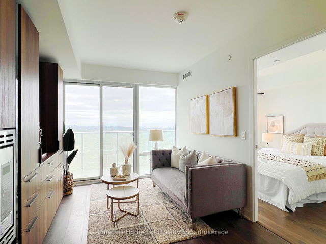 4207 - 501 Yonge Street