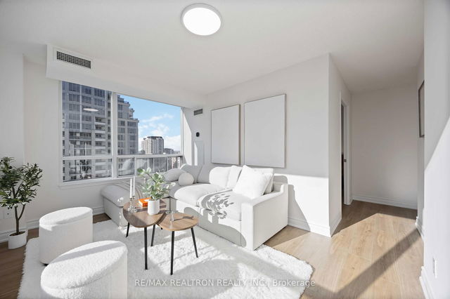 1101 - 3 Rean Drive