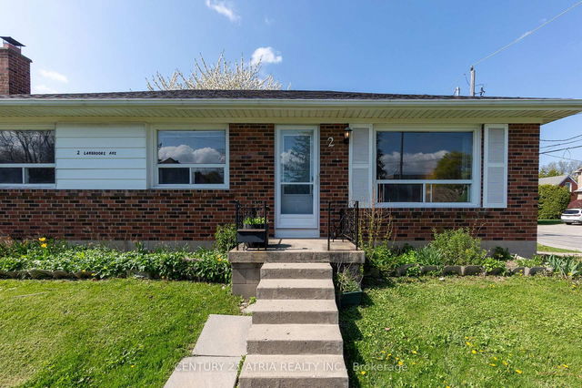 2 Lanbrooke Avenue