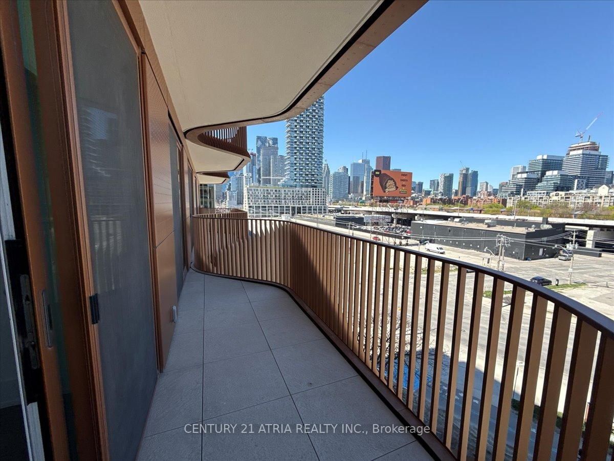 155 Merchants' Wharf, Unit 530 - Photo 16