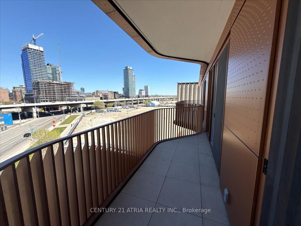 155 Merchants' Wharf, Unit 530 - Photo 24