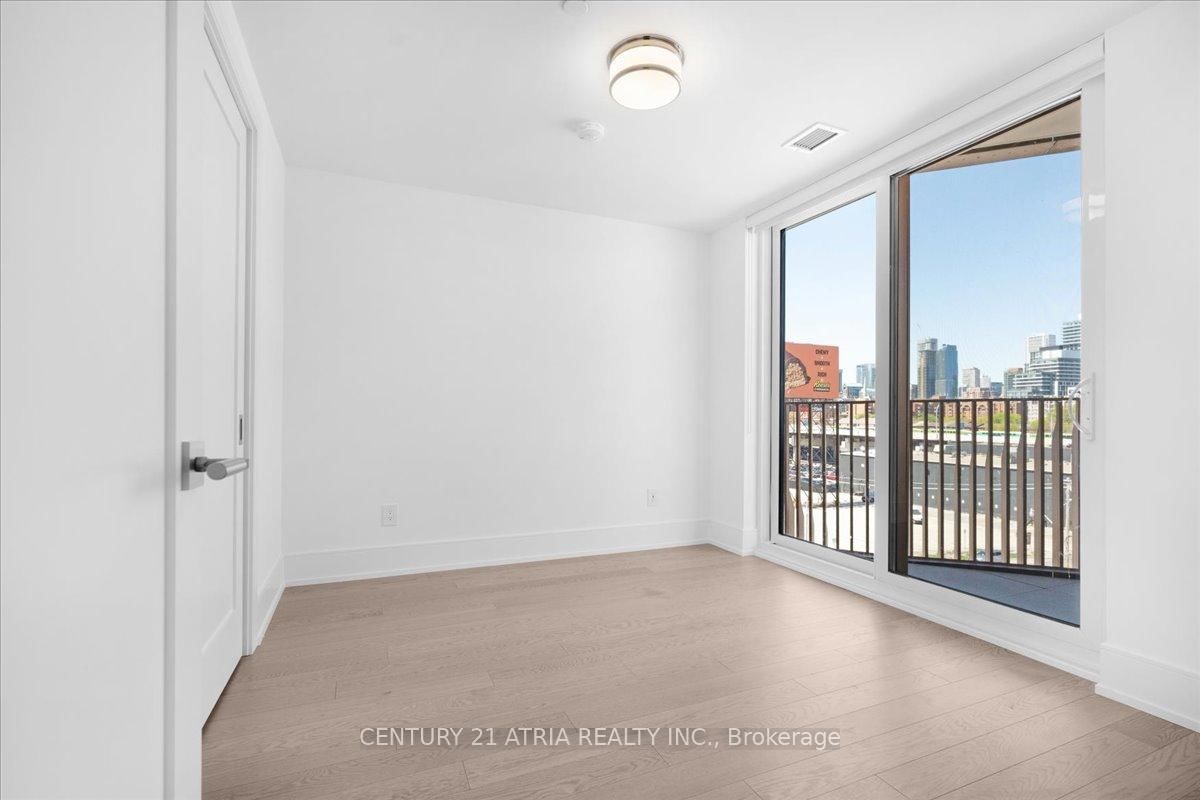 155 Merchants' Wharf, Unit 530 - Photo 6