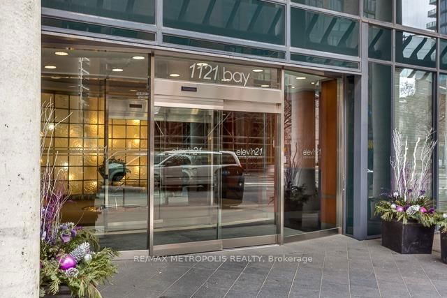 308 - 1121 Bay Street