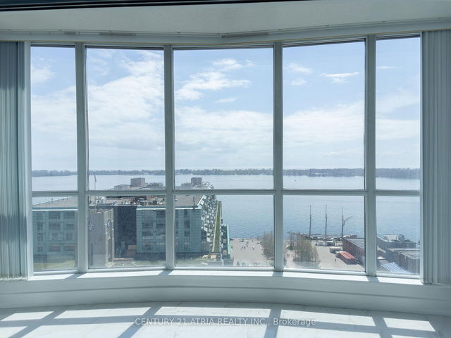 2006 - 208 Queens Quay