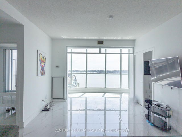 2006 - 208 Queens Quay