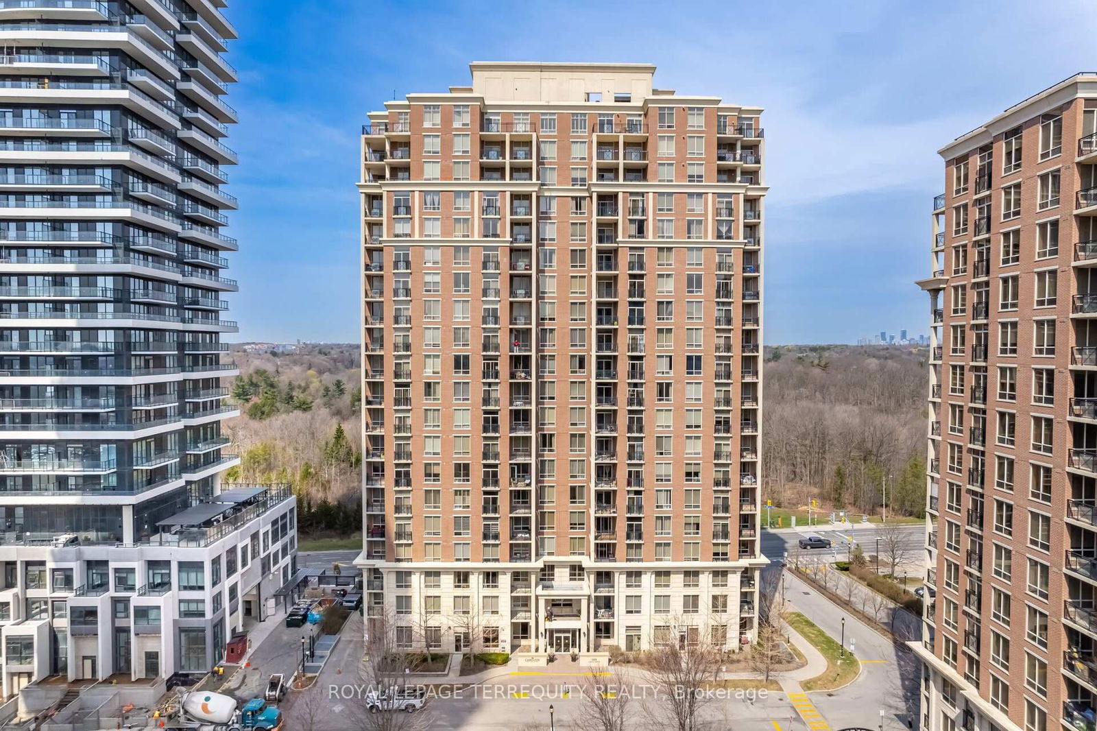 Condo for sale at 305-1101 Leslie Street, Toronto, Banbury-Don Mills, M3C 4G3 - MLS: C12137767