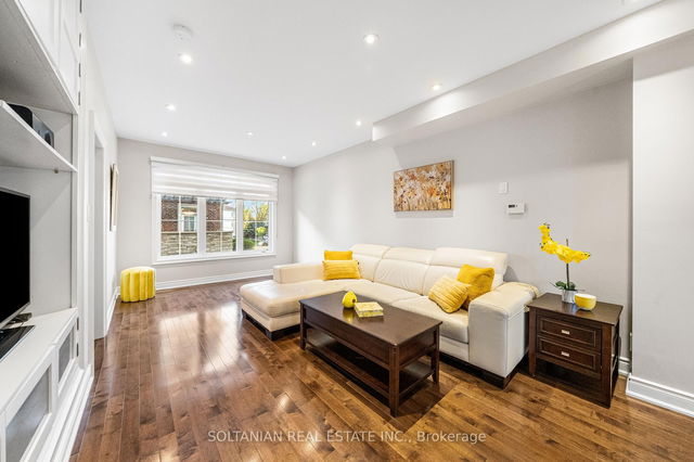 11 Slingsby Lane