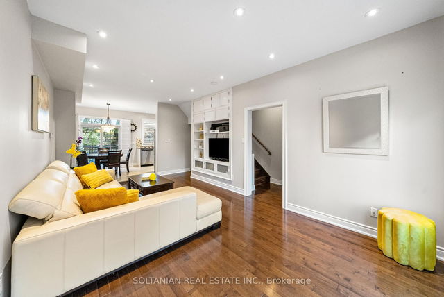 11 Slingsby Lane