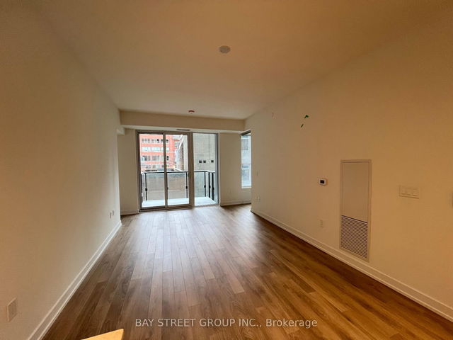 210 - 158 FRONT Street