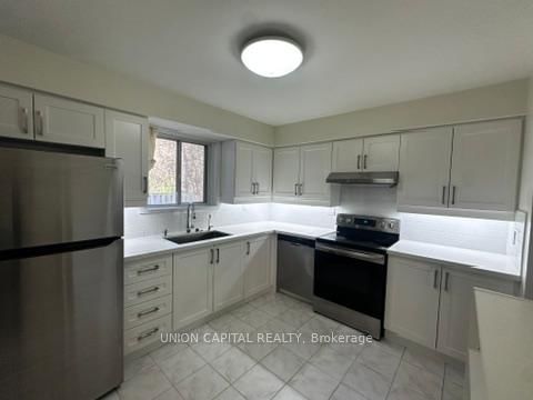 33 - 10 Esterbrooke Avenue