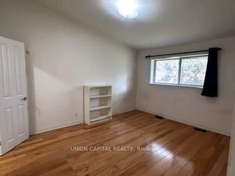 33 - 10 Esterbrooke Avenue