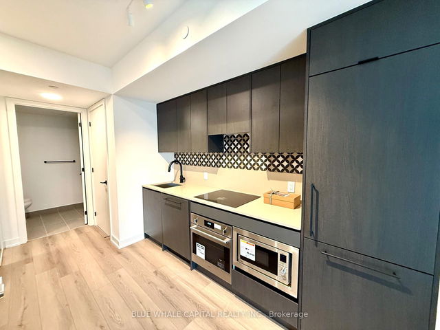 412 - 5 Lakeview Avenue