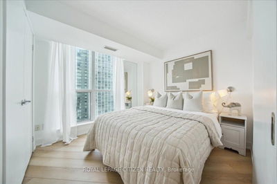 Unit 1902 — 208 Queens Quay, Toronto - Waterfront Communities C1 image-0-4