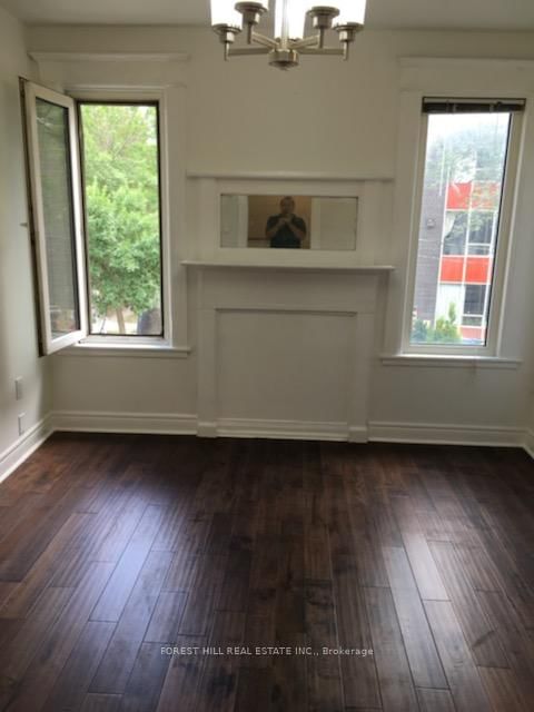 Unit 1 - 542 Spadina Crescent