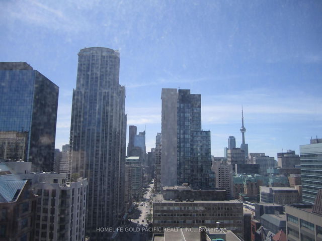 1709 - 832 Bay Street