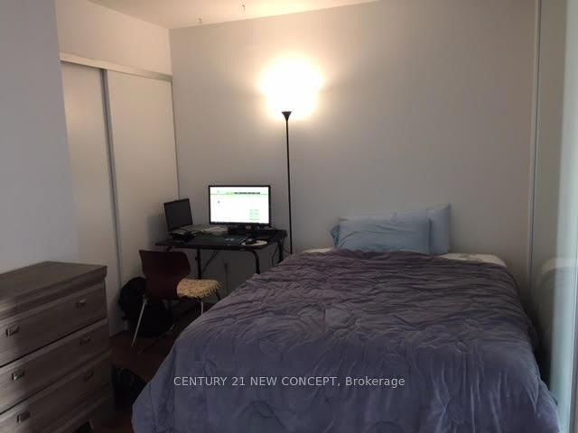 1312 - 210 Simcoe Street