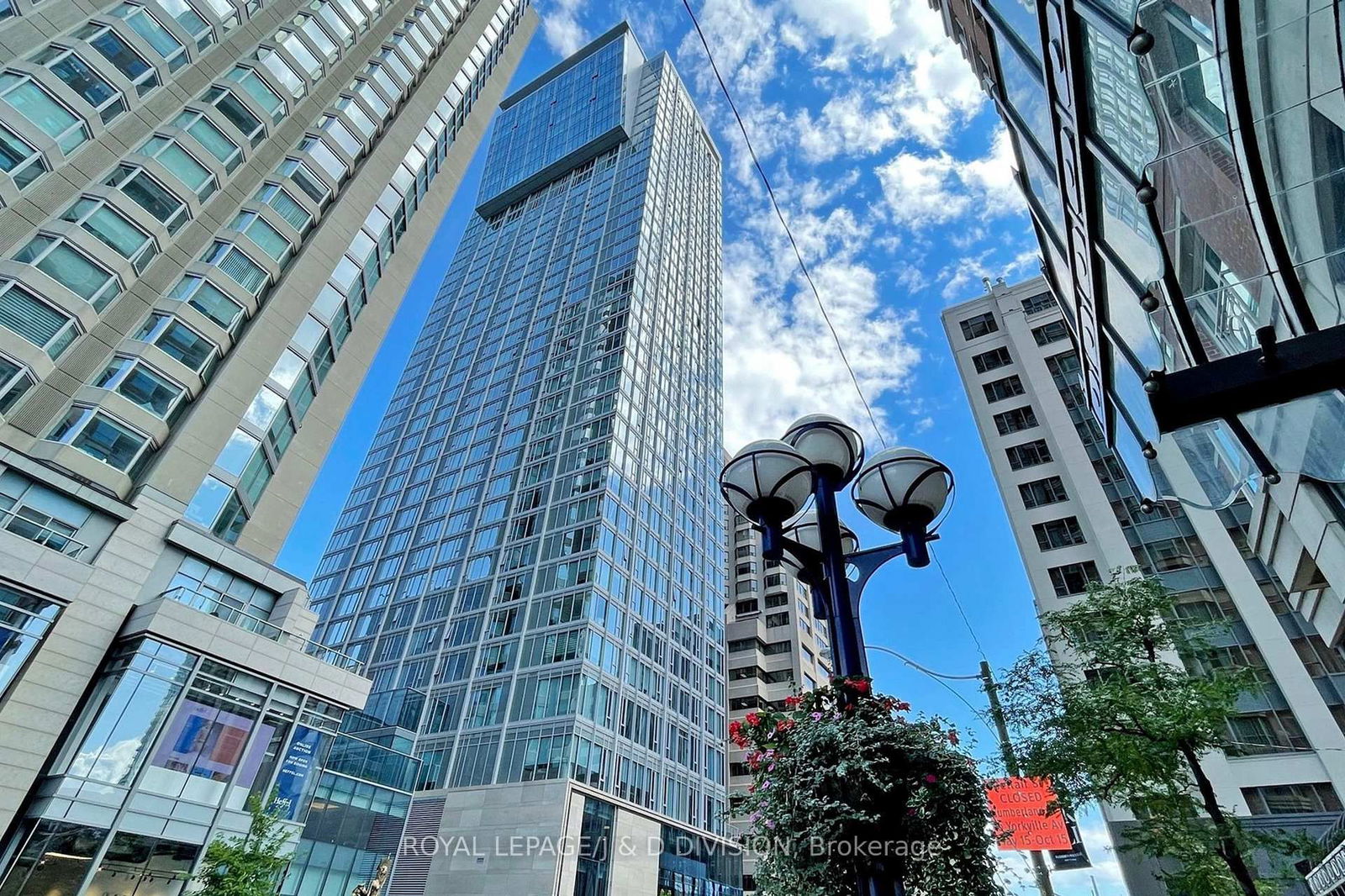 Condo for lease at 2307-188 Cumberland Street, Toronto, Annex, M5R 0B6 - MLS: C12138670