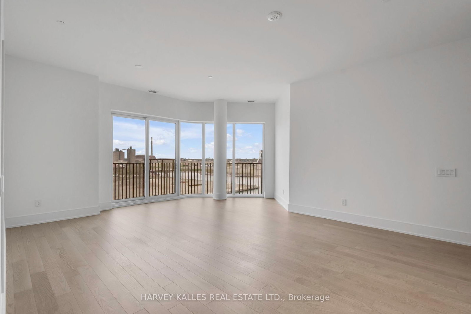 155 Merchants Wharf, Unit 631 - Photo 4