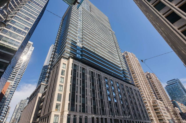 1012 - 955 Bay Street