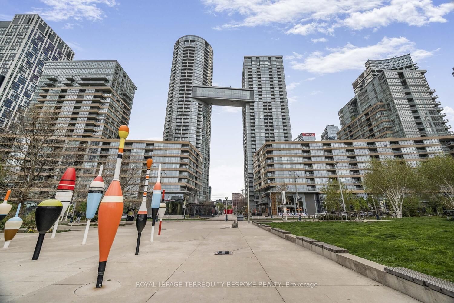Condo for sale at 2109-15 Iceboat Terrace, Toronto, Waterfront Communities C1, M5V 4A5 - MLS: C12138818