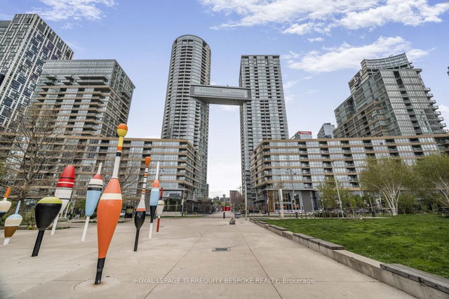 2109 - 15 Iceboat Terrace