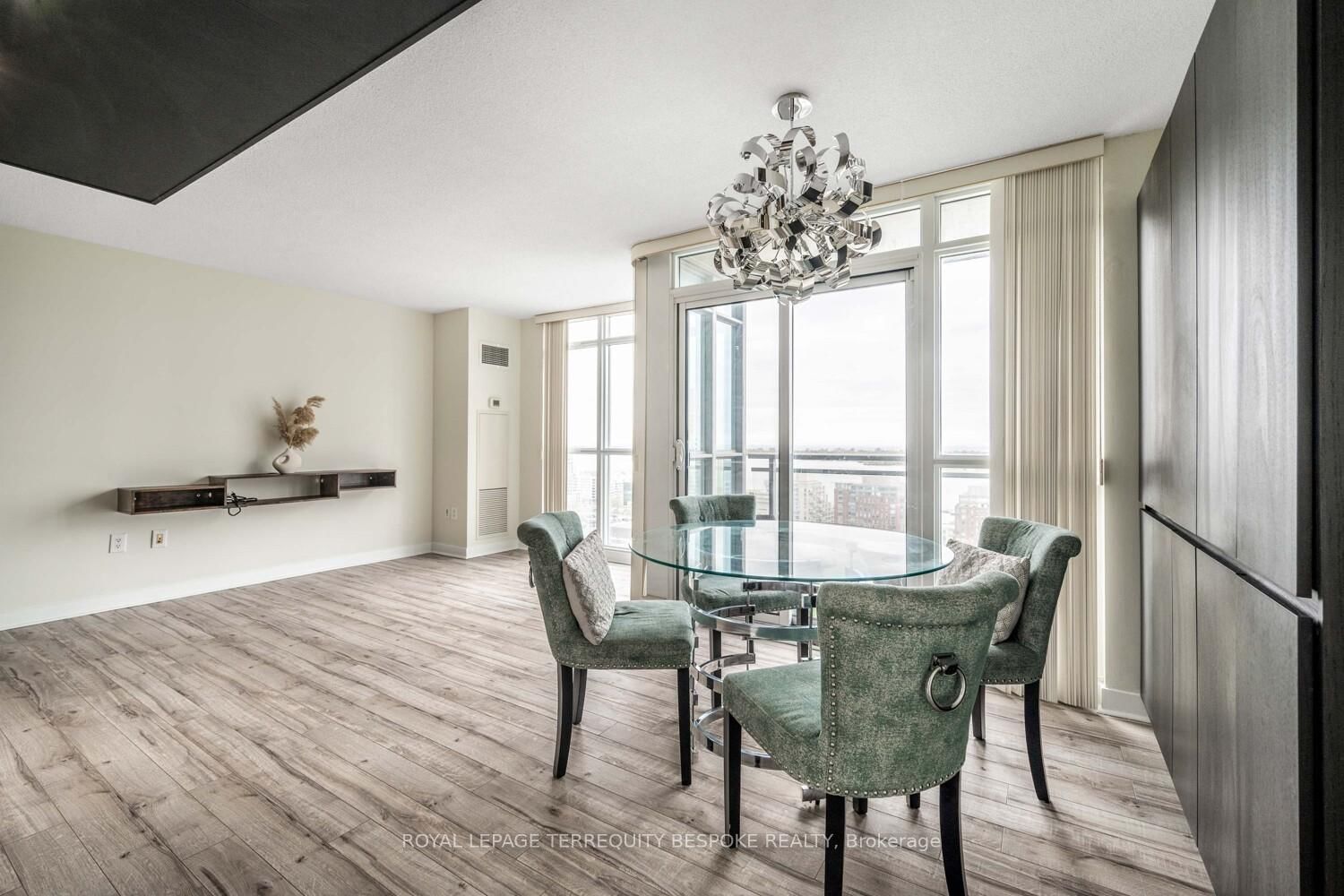 Condo for sale at 2109-15 Iceboat Terrace, Toronto, Waterfront Communities C1, M5V 4A5 - MLS: C12138818