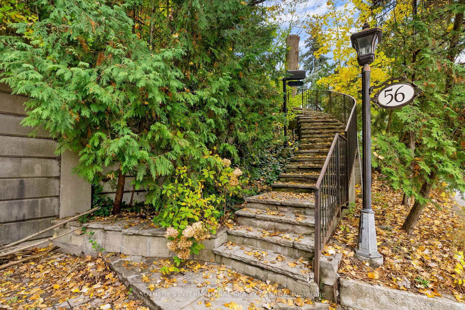 Detached House for sale at 56 Roxborough Drive, Toronto, Rosedale-Moore Park, M4W 1X1 - MLS: C12138839