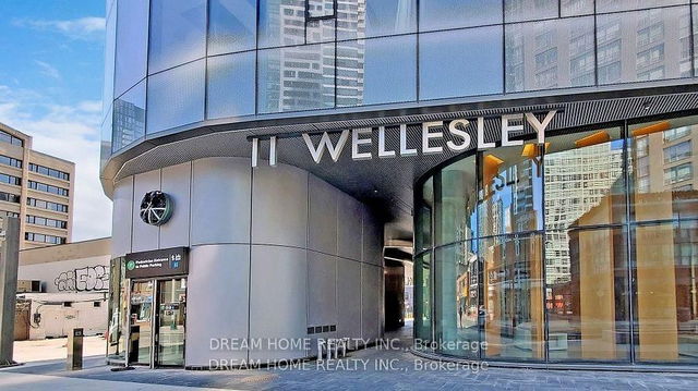 1304 - 11 Wellesley Street