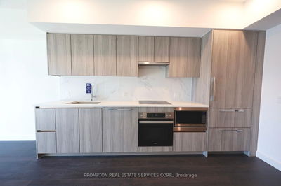 Unit 536 — 1 Concord Cityplace Way, Toronto - Waterfront Communities C1 image-0-2