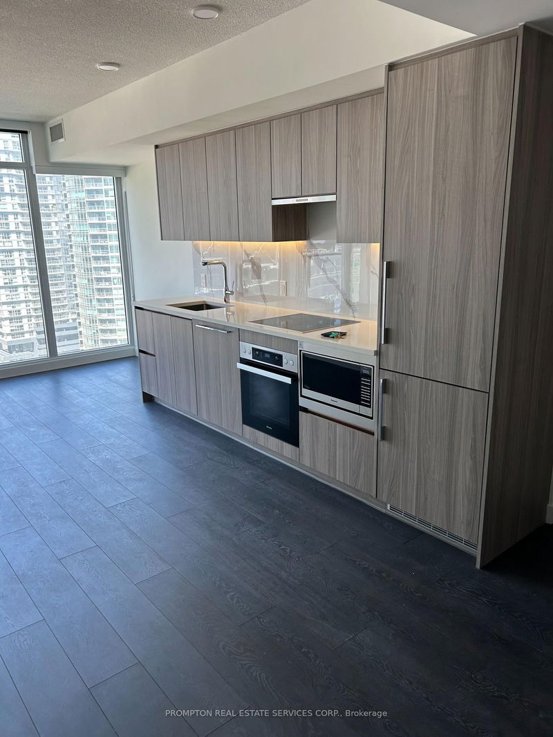 Unit 1712 — 1 Concord CityPlace Way, Toronto - Waterfront Communities C1 image-0-0