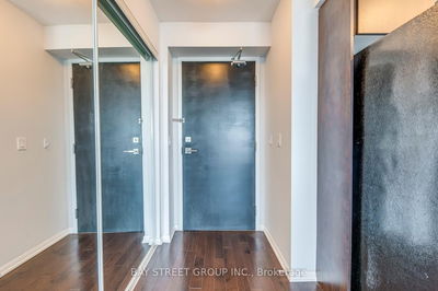 Unit 4804 — 832 Bay St, Toronto - Bay Street Corridor image-0-4