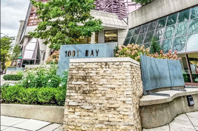 1308 - 1001 Bay Street
